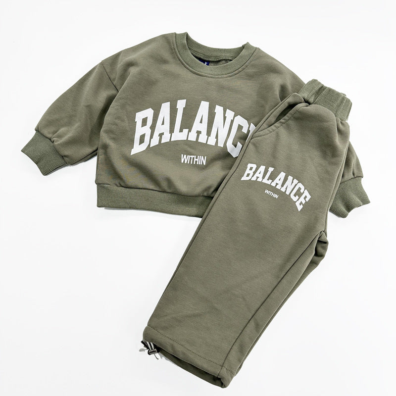 Long sleeved hooded sportswear long pants sportswear set
