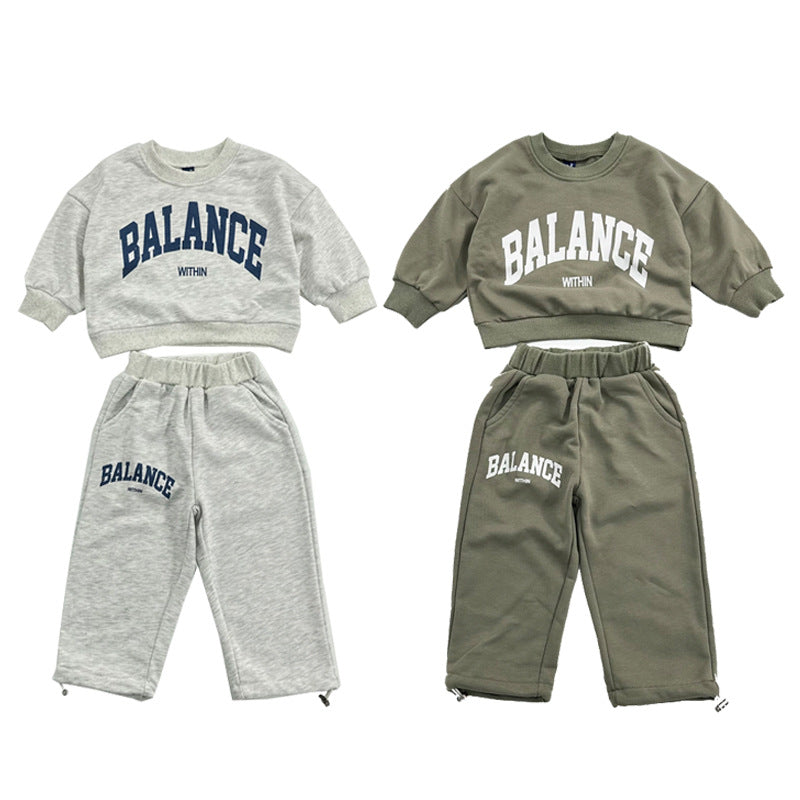 Long sleeved hooded sportswear long pants sportswear set
