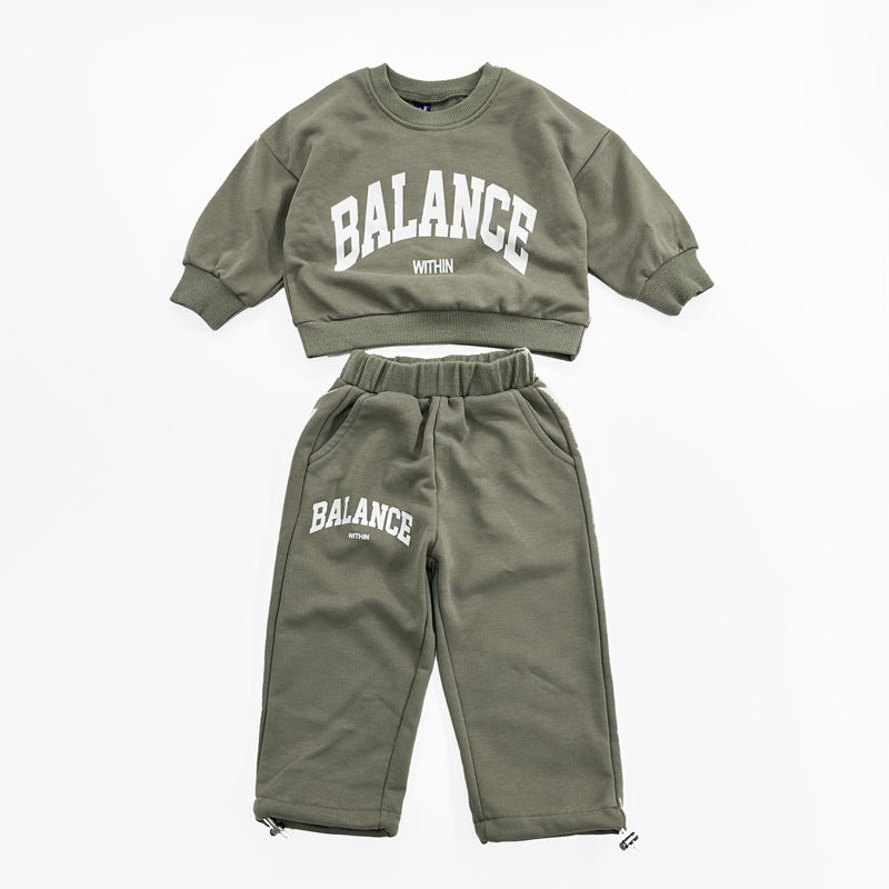 Long sleeved hooded sportswear long pants sportswear set
