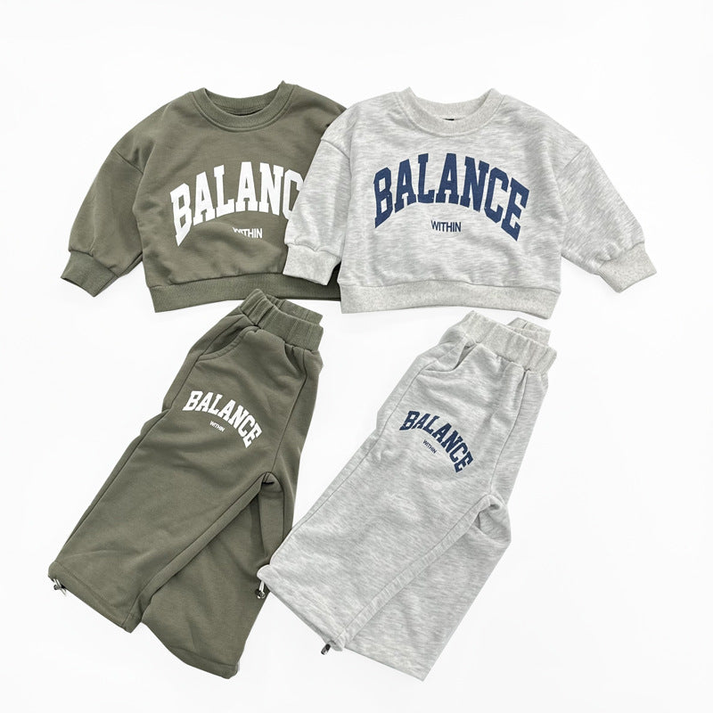 Long sleeved hooded sportswear long pants sportswear set