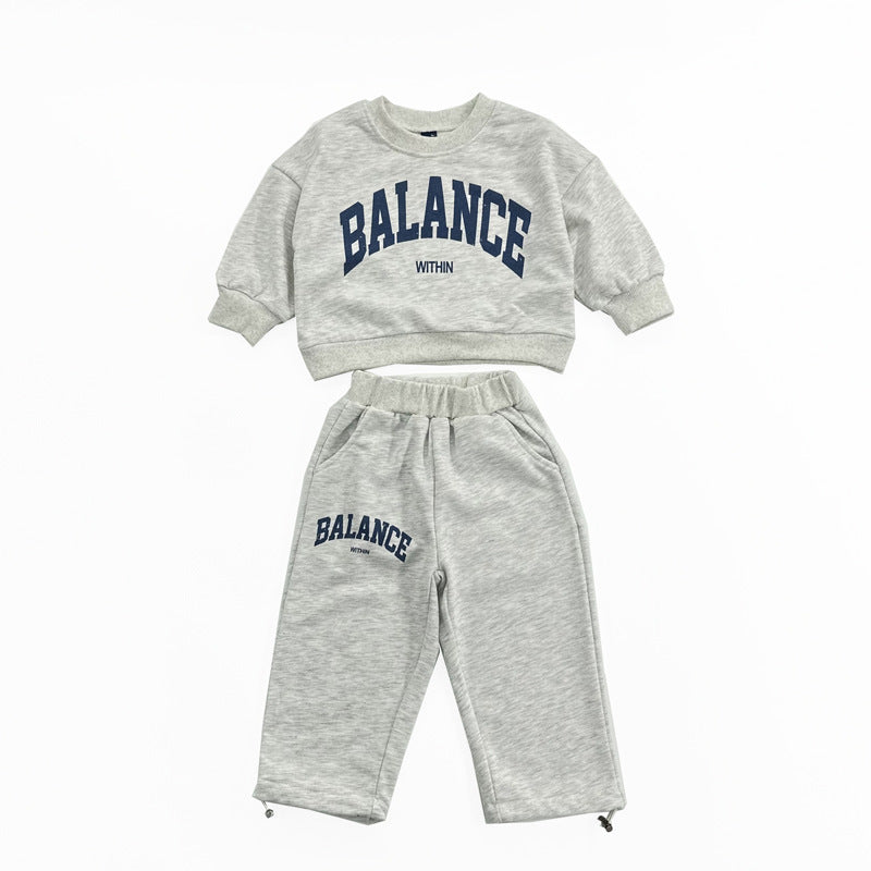 Long sleeved hooded sportswear long pants sportswear set